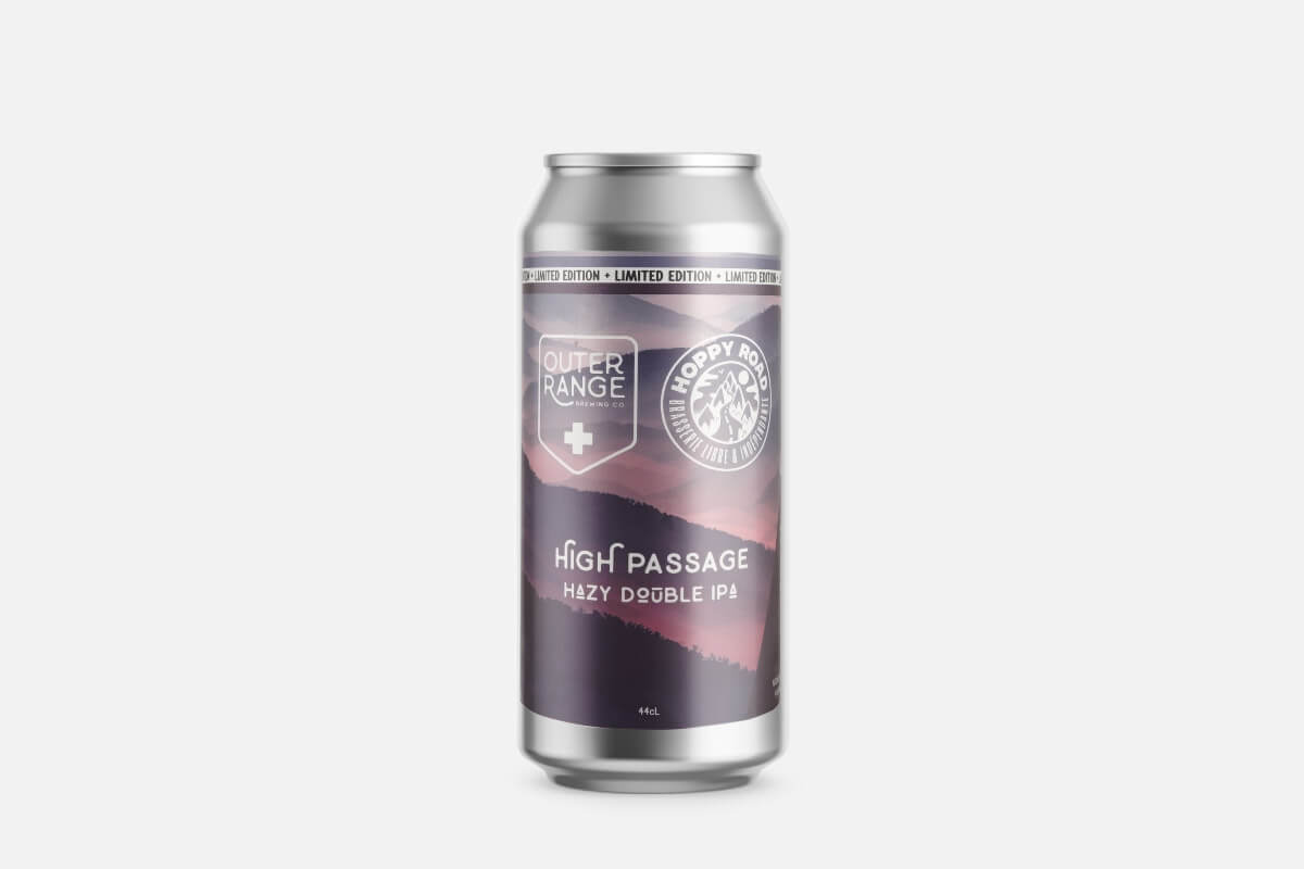 Kaltgetränk, Aluminiumdose, Limited Edition, Hazy Double IPA, High Passage, Aluminiumdose, Bierdosen, Limited Edition, Hazy Double IPA, High Passage, Dosenbier, Hazy IPA, High Passsage, Limited Edition, Hop, Kann ich nicht erkennen