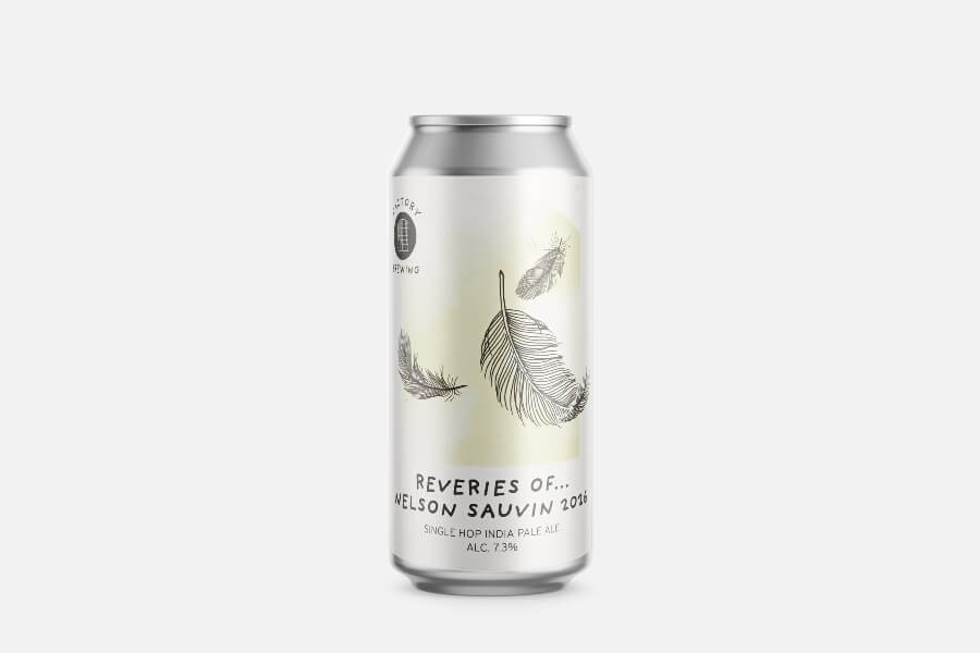 Aluminiumdose, Bierdose, Kastenlose Bierdose, Hopfenmotiv, Abgebildete Feinkost, Dosen, Bierdose, Federdesign, Silberne Dose, Alkohol 7.3%, Aluminiumdose, Bier, Hopfenlogo, Feine Frostung, Zartes Etikett, Aluminiumdose, Bierdose, Feinzeichnung, Haptik?