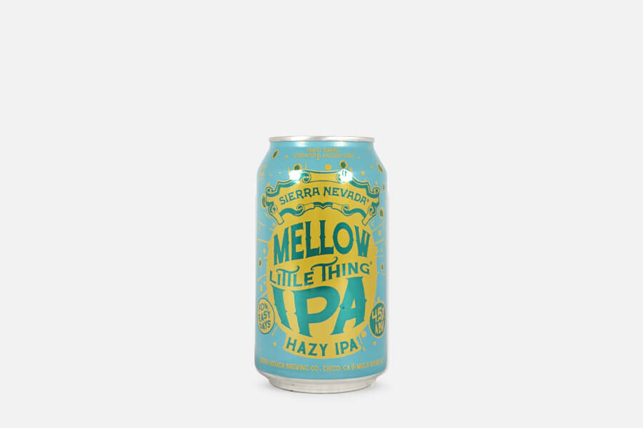 bier, IPA, nebelig, Dose, blau gelb, Bier, IPA, Kleine Dose, Blaue Dose, Hazy IPA, IPA, Hazy IPA, Bierdose, Sierra Nevada, Mellow Little Thing, Bierdose, IPA, Hazy, Kühlware, Sierra Nevada, IPA, Bierdose, blaue Dose, neblige IPA, kleines Ding?